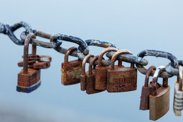 Sekrety dobrego zamka - Poradnik dla mieszkańców